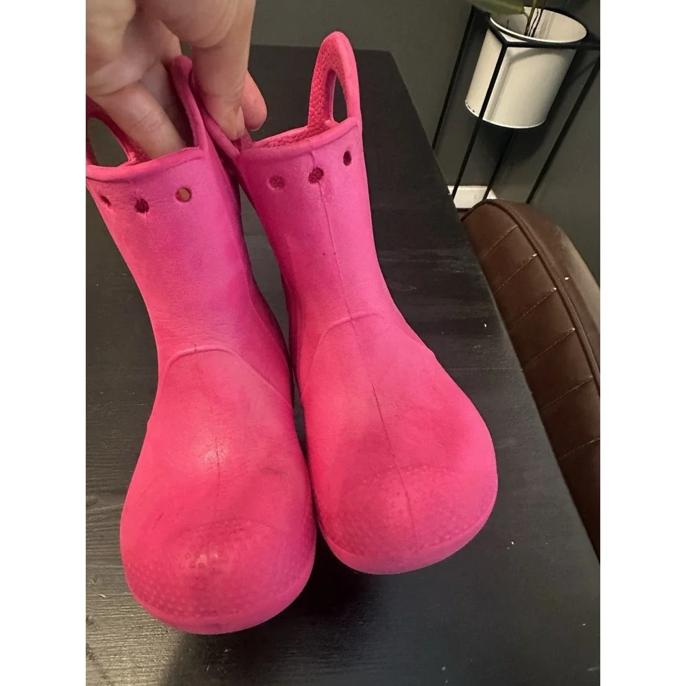 Crocs Pink Rain Boots Pull On Lightweight Rubber Girls Size 9